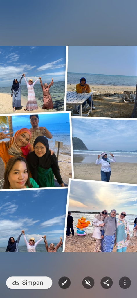 Keseruan di Pantai